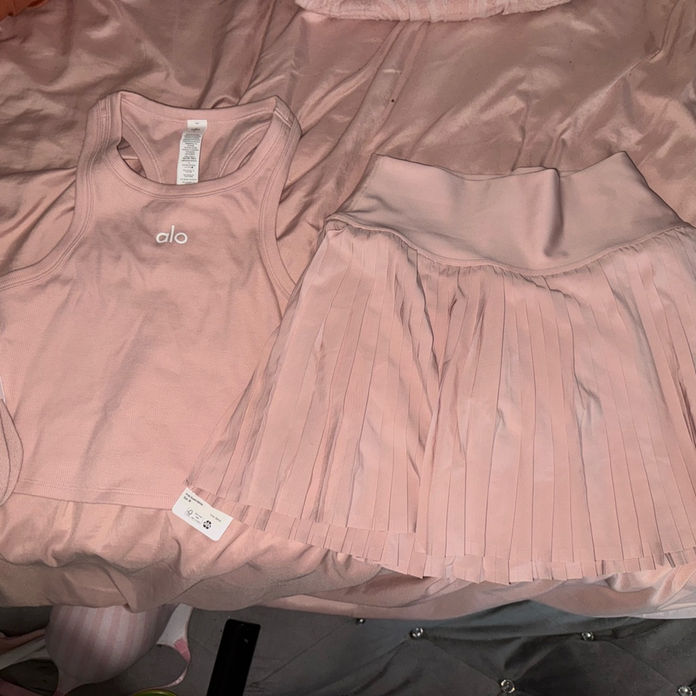 ALO Yoga Blush Pink Tank Skirt and Socks Set